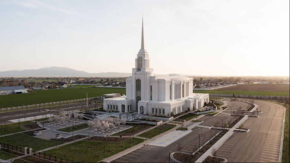 Syracuse-Utah-Exterior